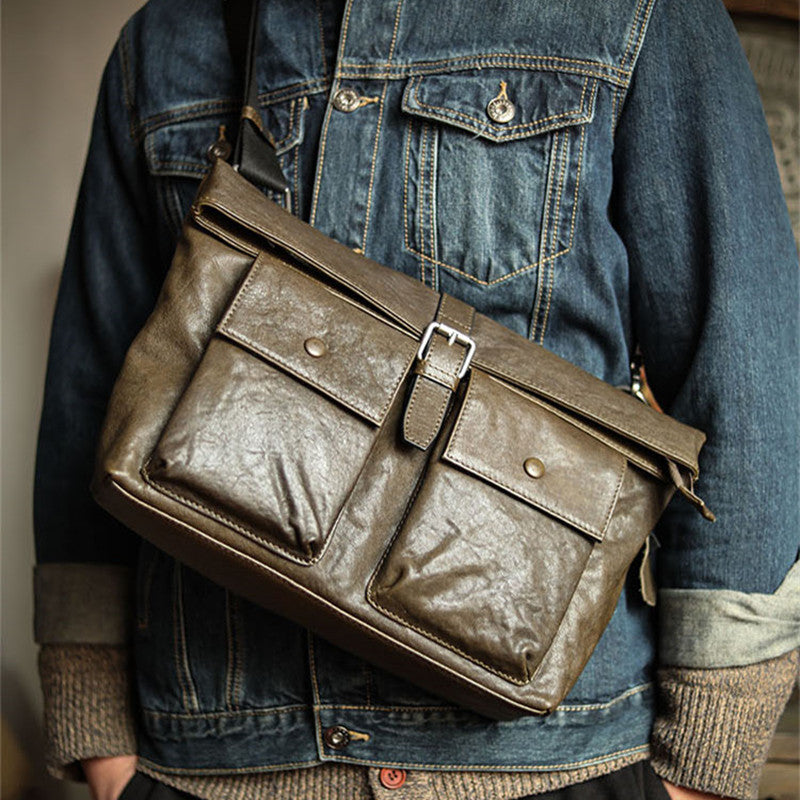 Design Men's Leather Multi-Pocket Shoulder Messenger Bag