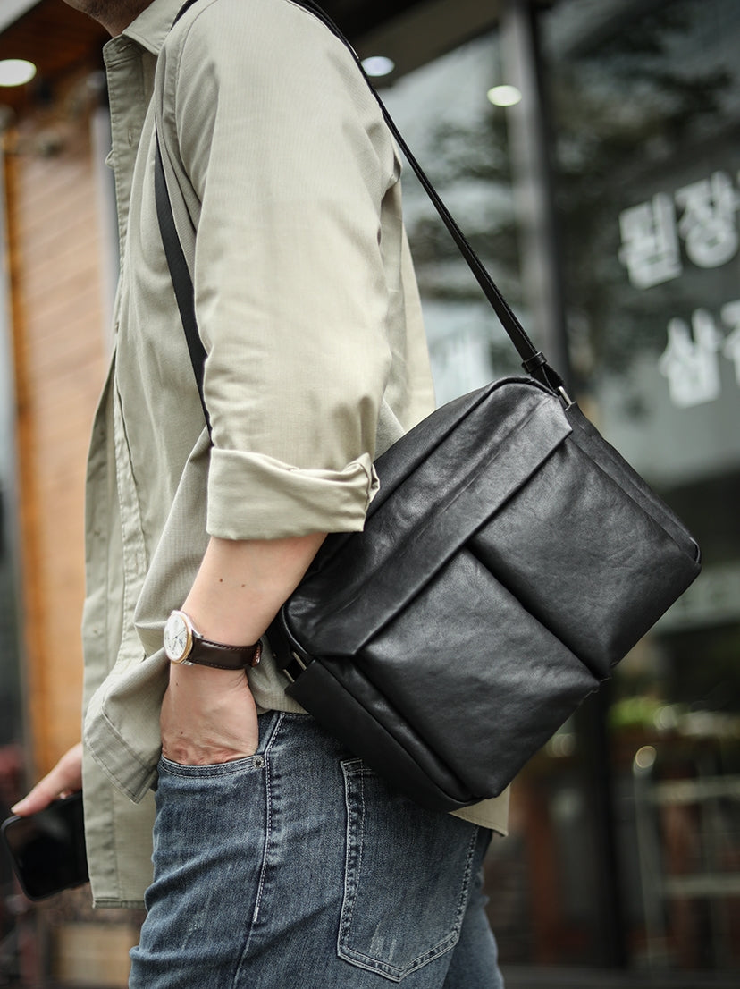 Premium Simple Commuter Leather Men's Bag