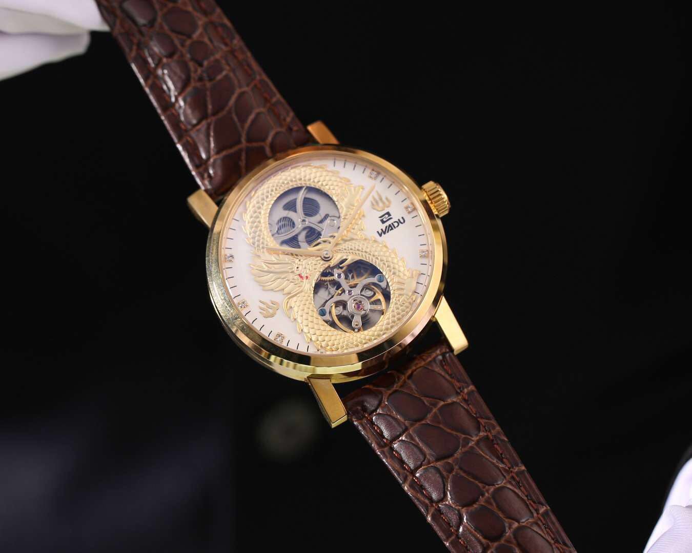 Casual Vintage Dragon Carving Square Flywheel Manual Mechanical Men's Watch